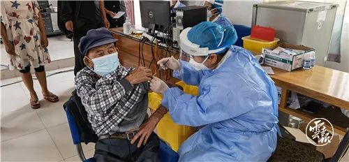 日接种新冠疫苗5000剂次昆明投用一临时大型接种点