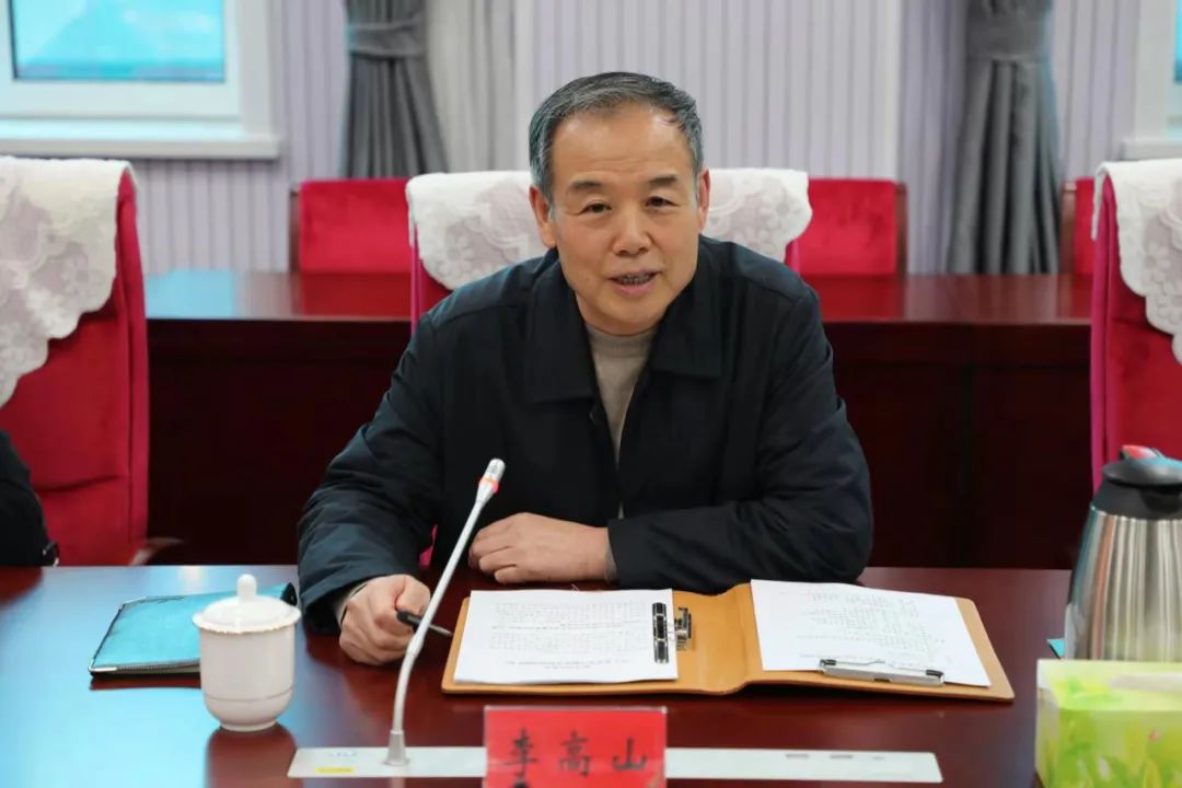 在听取汇报后,李高山组长对省司法厅党史学习教育给予充分肯定,认为省