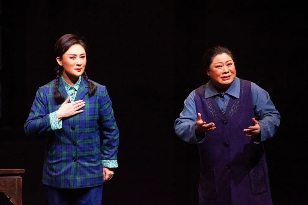 为英雄立像,为时代立传——现实题材京剧《楝树花》搬上舞台