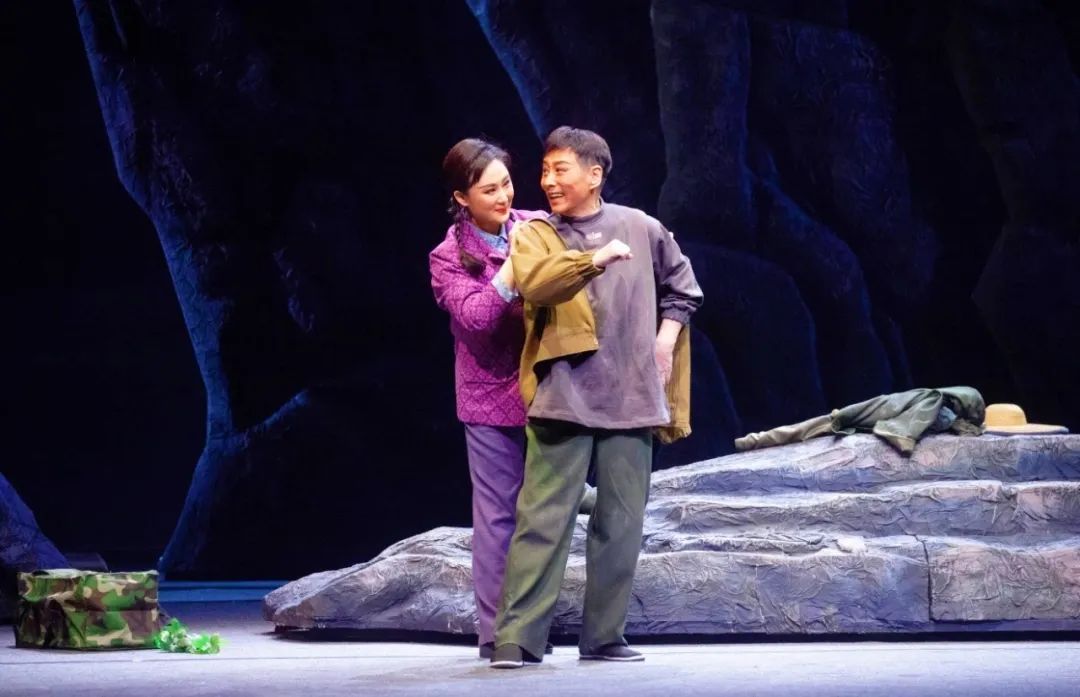 为英雄立像,为时代立传——现实题材京剧《楝树花》搬上舞台