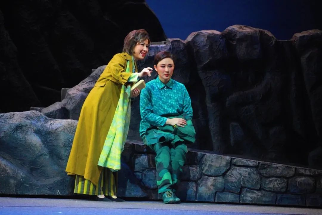 为英雄立像,为时代立传——现实题材京剧《楝树花》搬上舞台