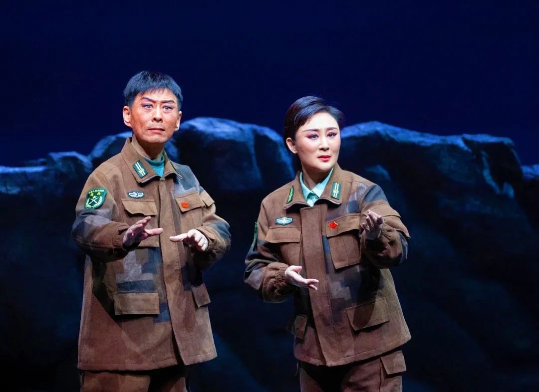 为英雄立像,为时代立传——现实题材京剧《楝树花》搬上舞台