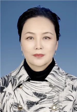 曹文洁1970年2月生,无党派人士,本科,上海新通联包装股份有限公司董事