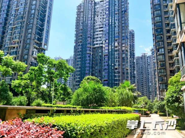 万达公馆,第一湾小区等50个物业服务评价优秀的小区荣登"红榜",锦和