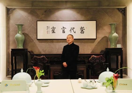 民主党派榜样人物12将青瓷推向世界舞台的九三学社社员汤伟