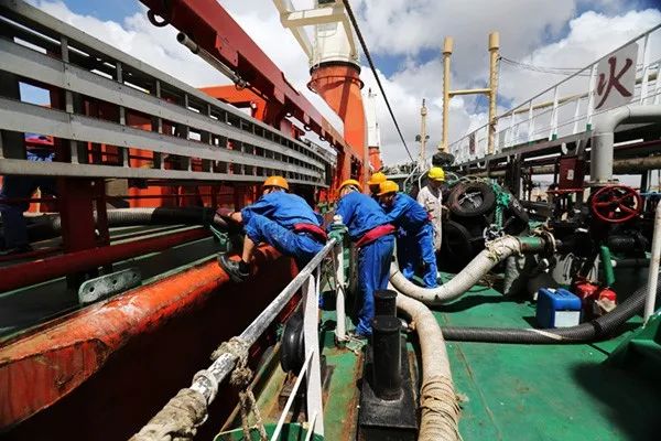 船用燃料油硫含量高达86%的降幅,不光是对全球航运业,也是对全球燃料