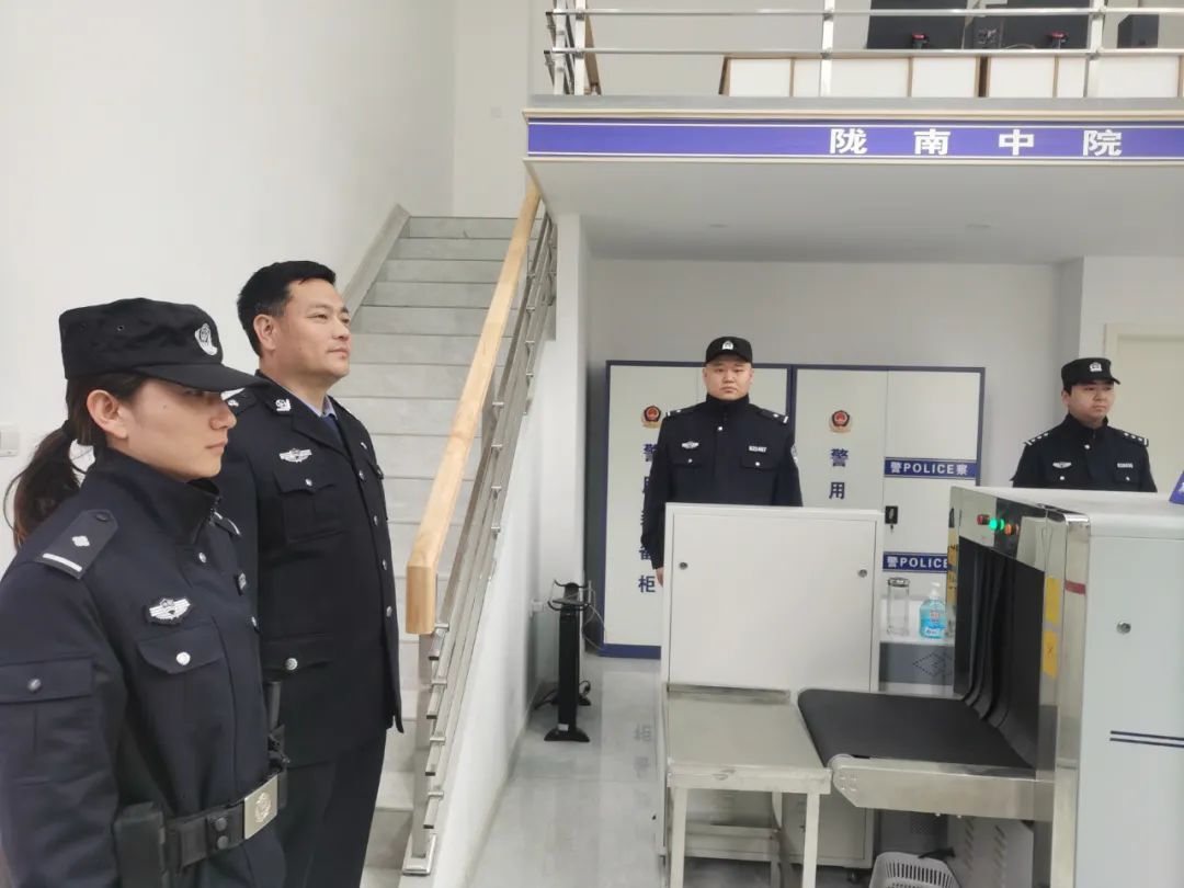 我为群众办实事市法院法警队从使用文明用语开始