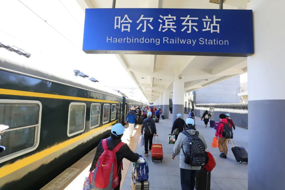 龙藏号旅游专列今日首发