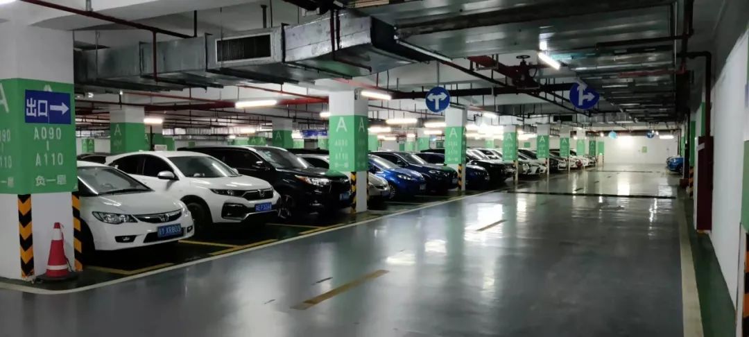 桂城老城区50条道路收费启动街坊表示终于有车位可停啦