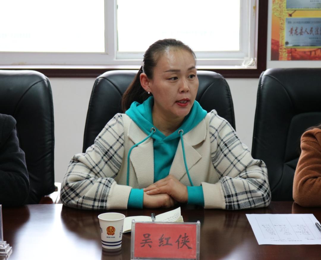 会上陈元元介绍了我院队伍教育整顿学习教育环节取得的成效,并详细