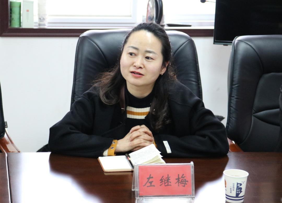 会上陈元元介绍了我院队伍教育整顿学习教育环节取得的成效,并详细