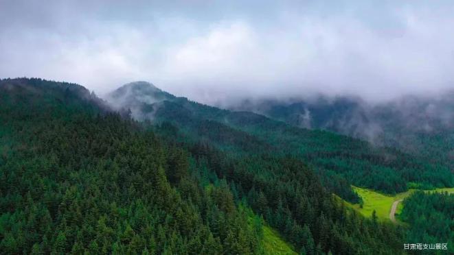 焉支山是祁連山的一條支脈,位於山丹縣,永昌縣交界,又稱胭脂山,燕支山