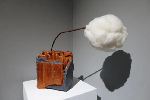 群鸟从山岗飞过我们从棉花的艺术世界路过