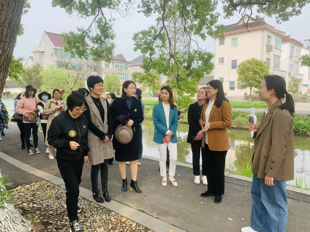 她交流 嘉善县妇联来我市观摩交流 优美庭院 建设工作