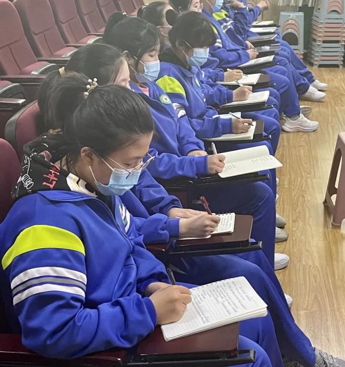 任丘四中开展国家安全教育日专题讲座