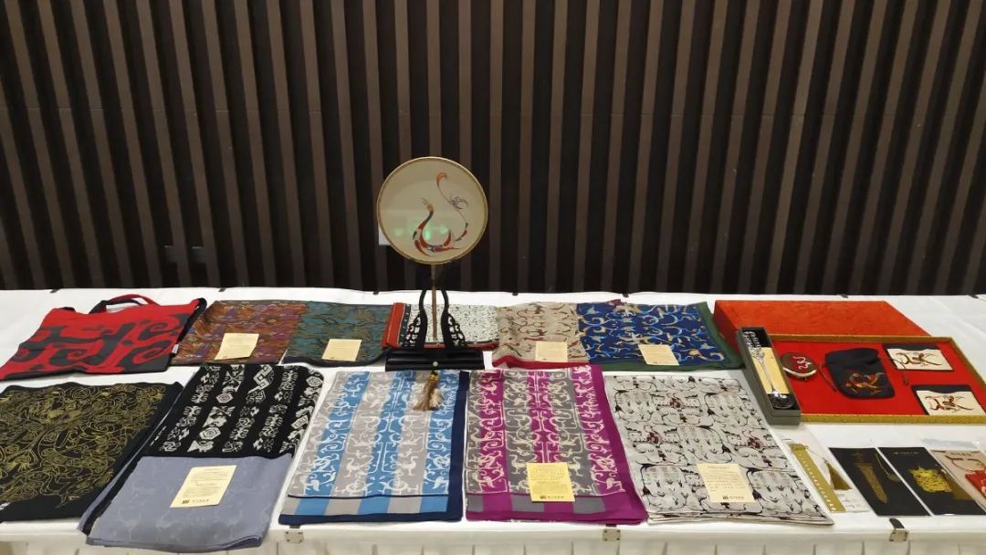 美翻了!荆州300件"爆款"文创产品亮相海南