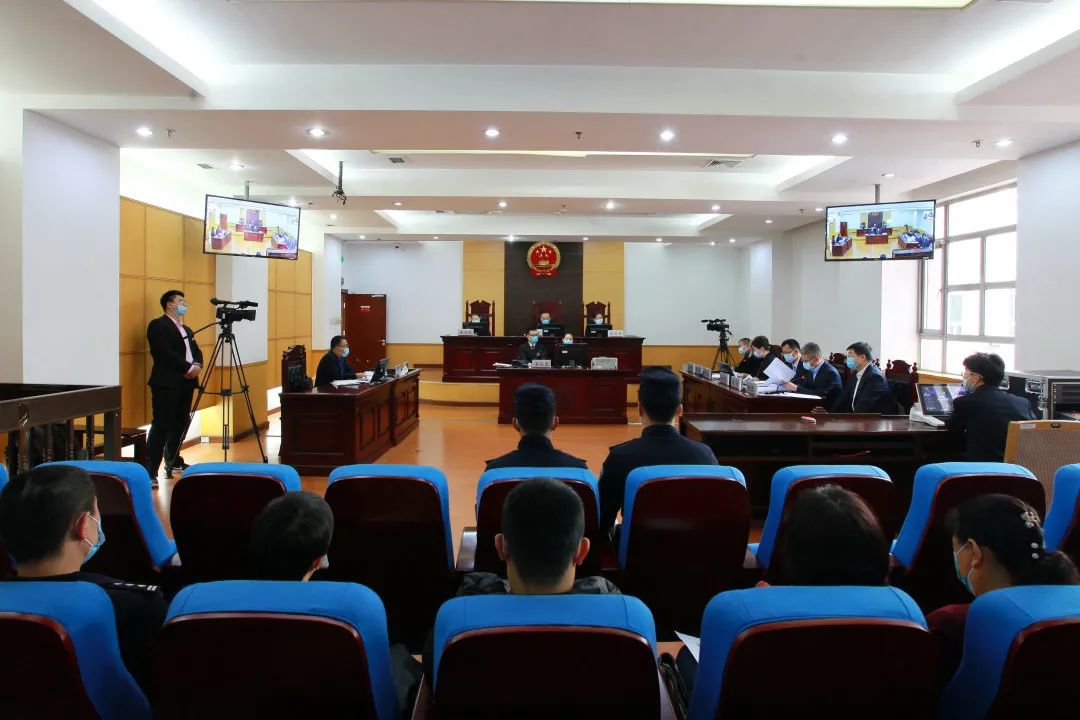 庭负责人双玉娥,法官吕偲偲组成合议庭进行审理,昌平区副区长张念木