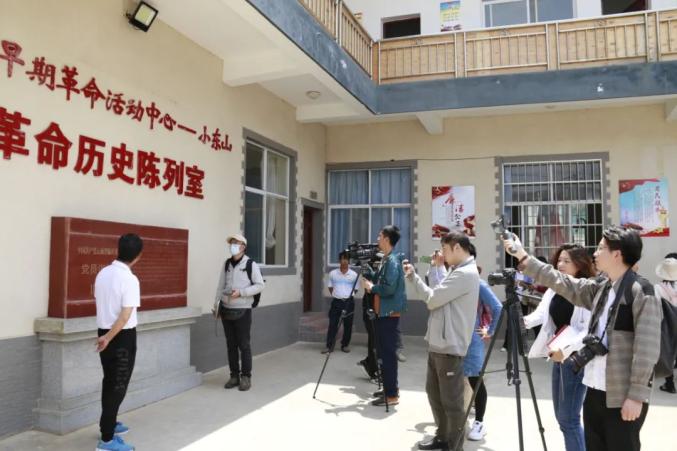《云南日报》头版刊文,带你探访蒙自查尼皮村