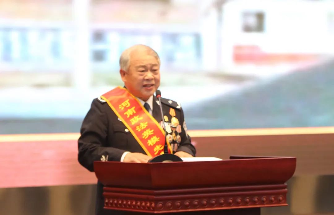 市政法队伍教育整顿领导小组副组长娄会峰,副市长,市公安局局长李保兴