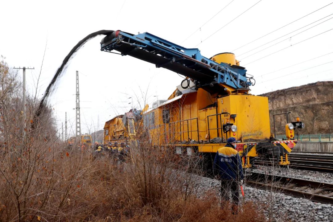 中国铁路兰州局集团有限公司融媒体中心文图:俱