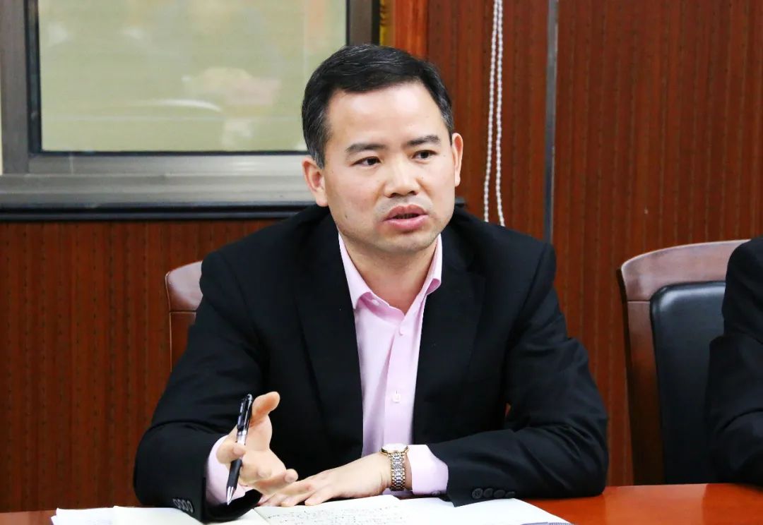 许磊对参会人员表示感谢,并表示,对代表们提出的宝贵意见建议,旌德