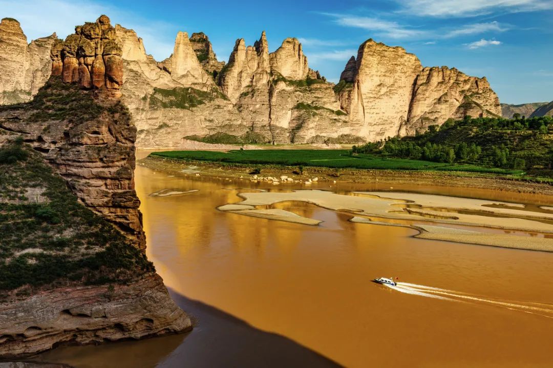 春天来黄河石林赴一场色彩与美景的盛宴