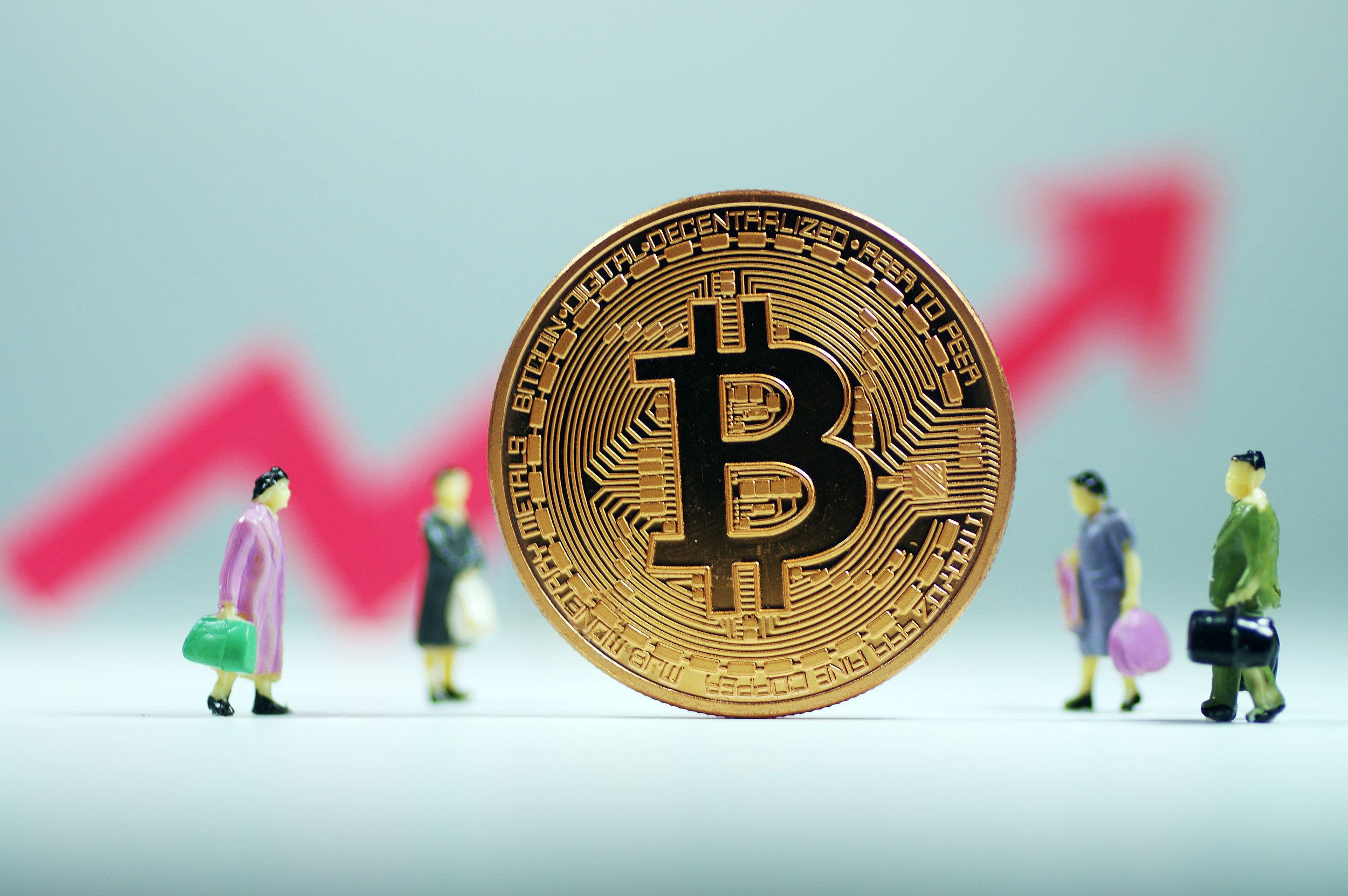 比特币暴跌超15万人 320.jpg