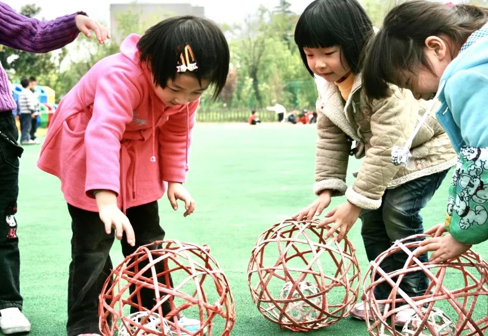 柘林这家幼儿园的娃娃滚灯操又燃又萌