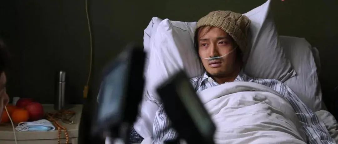 纵观近几年国内外影片,抗癌类型的电影可谓佳作频出.