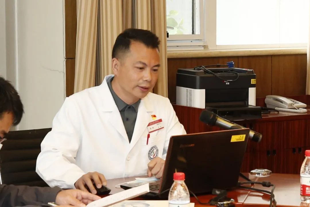 在座谈会上,北京大学首钢医院信息中心主任余浩,针对医院的信息化建设