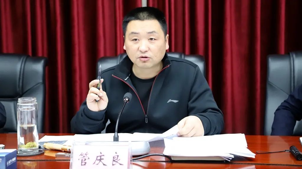 强省会贵阳贵安在行动管庆良主持召开修文县新型城镇化五年行动暨城市