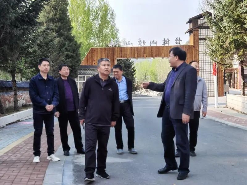 党史学习教育营子区政协到三线工厂遗址和怡达集团开展党史学习教育