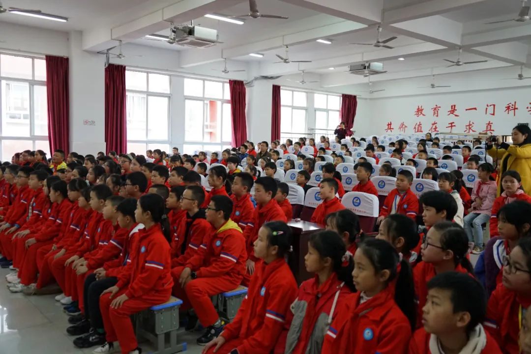 护航健康成长 绥江法院法治教育进凤凰小学