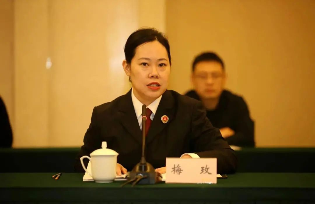 全国政法队伍教育整顿中央第十三督导组看望慰问重庆政法英模代表并