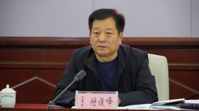西乌旗召开向自治区政法队伍教育整顿指导组汇报会