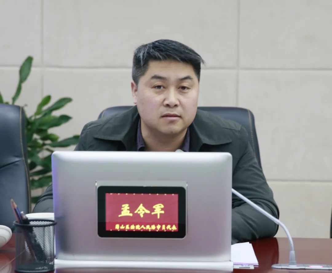 人民陪审员代表孟令军建议加大案件信息公开力度,依法向当事人公开