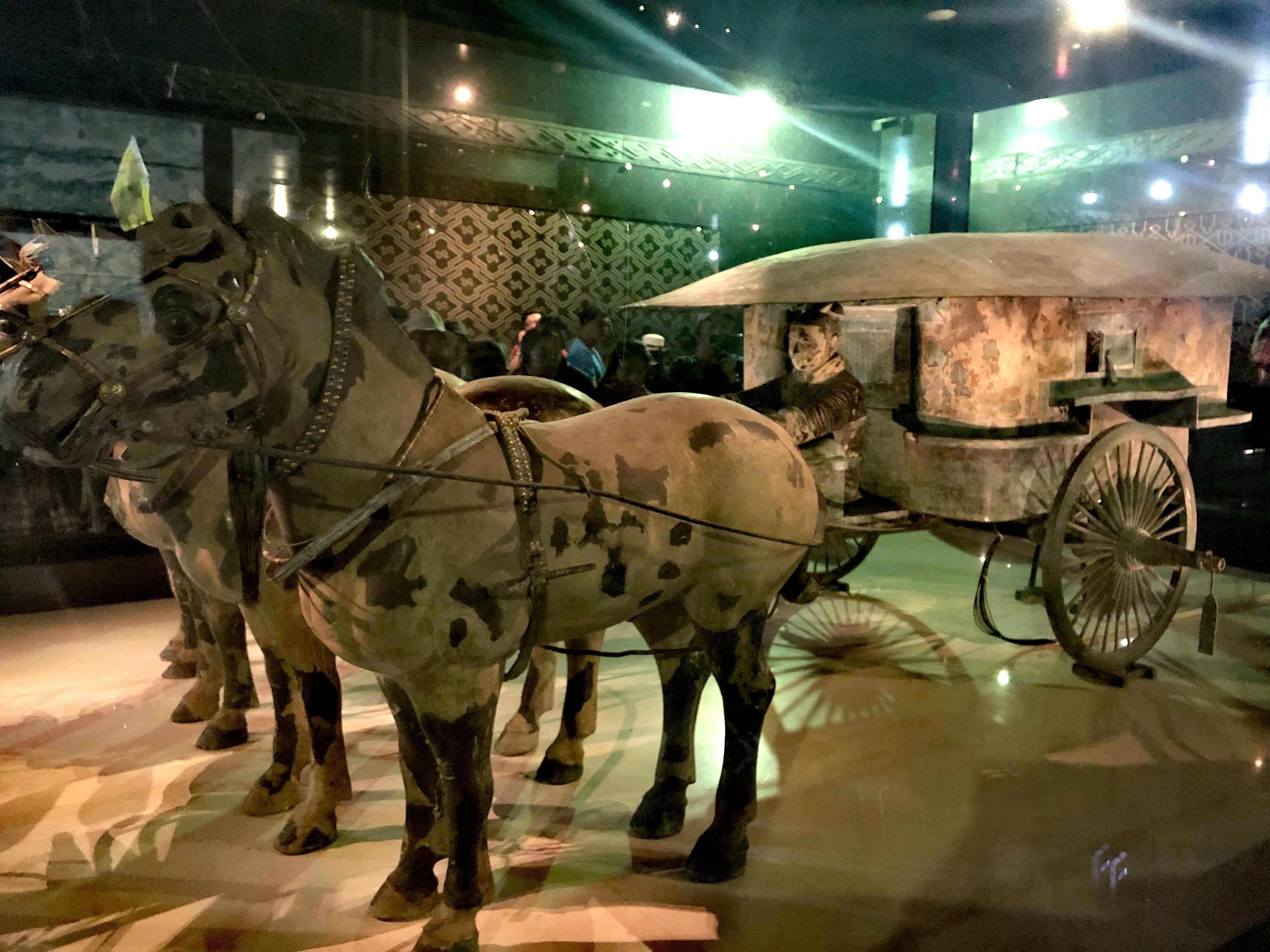 秦始皇陵青铜车马展示图片