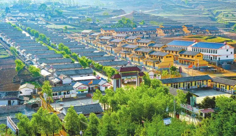 4月22日四川日报t108版截图■金阳县委县政府微信号:scrbpx 联系