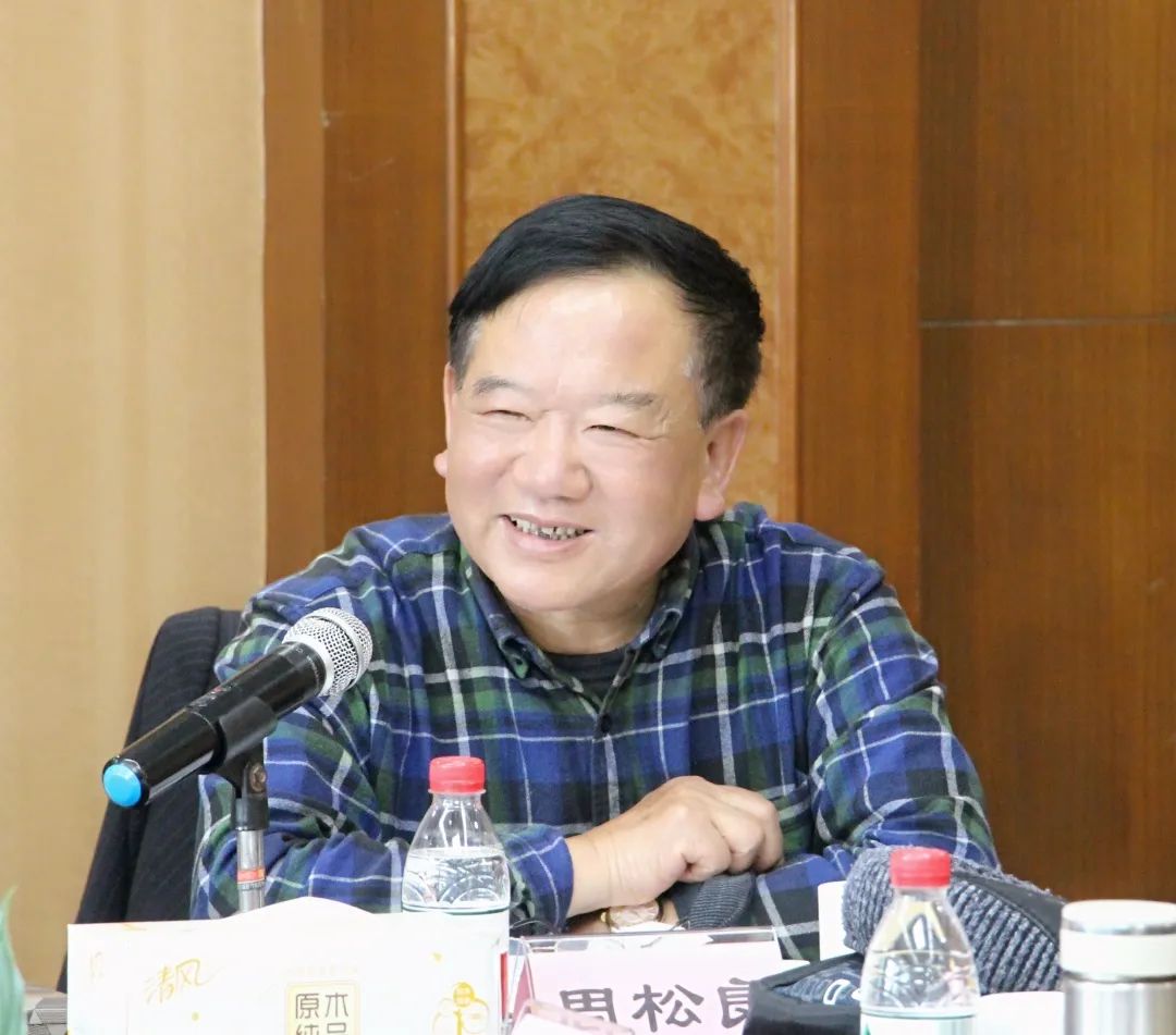 卞吉安集中看望市委统战部离退休老同志