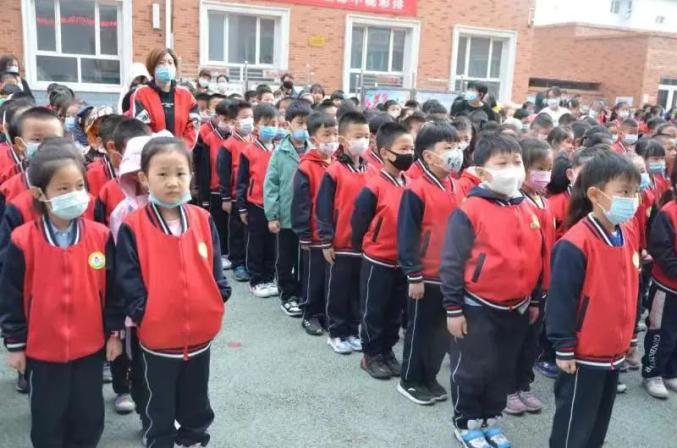 故事联讲知党史读红书后堡街小学红色故事联讲为持续推进"书香花园"