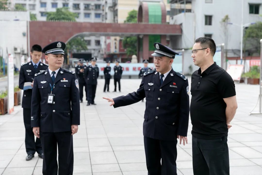 队伍教育整顿省司法厅党委委员副厅长王飙深入川东监