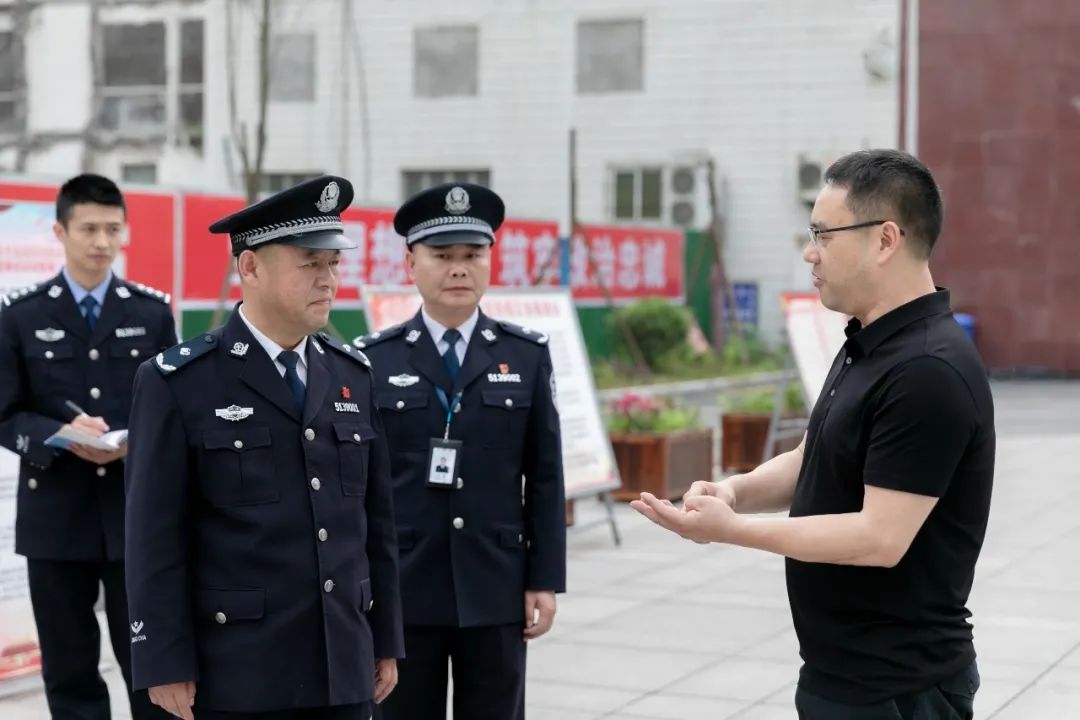 队伍教育整顿省司法厅党委委员副厅长王飙深入川东监