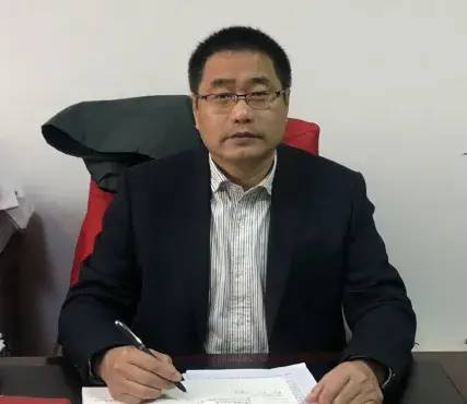 钟秀明,中共党员,现任水亭畲族乡党委副书记, 乡长.