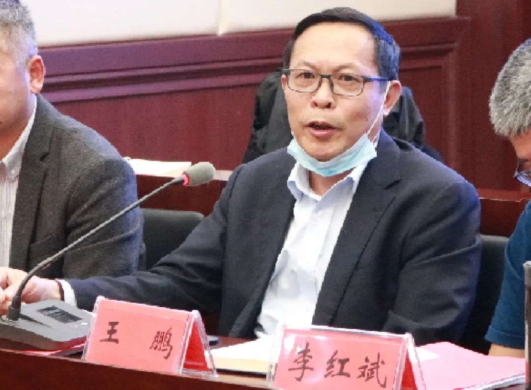 嘉鱼法院召开队伍教育整顿查纠整改环节征求意见座谈会