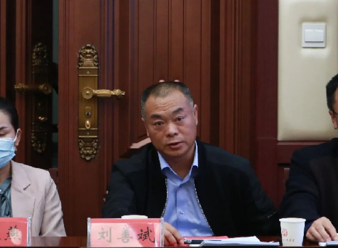 嘉鱼法院召开队伍教育整顿查纠整改环节征求意见座谈会