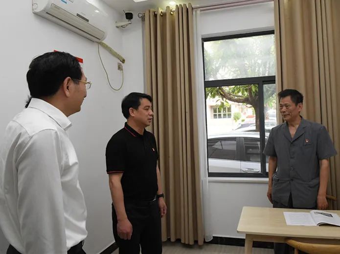 陈阳山主持召开全县政法队伍教育整顿工作调度会