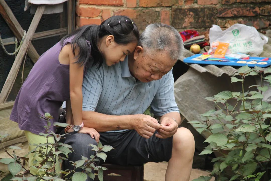 纪实街拍隔辈亲来稿作品选登