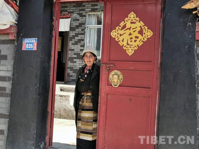 达曼人祖国带我奔小康我为祖国守边疆