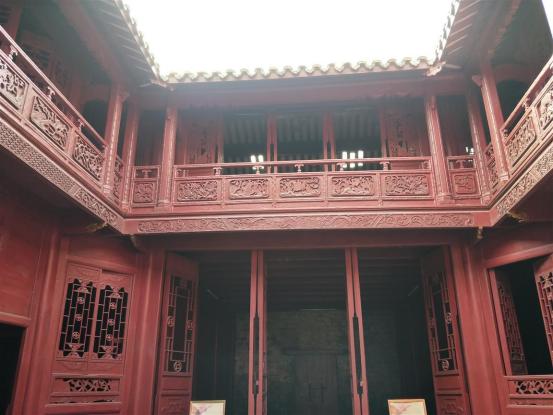 松鹤堂坐落于江陵城区西湖路原县工商局郝穴分局院内,原为郝穴黄氏