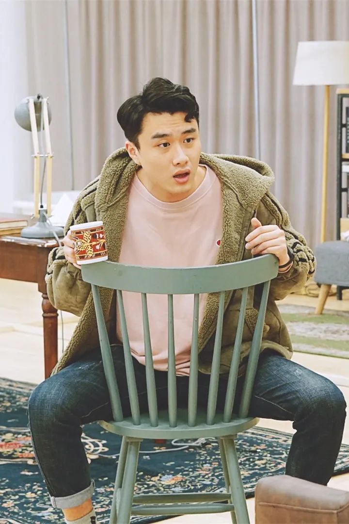 天窗主演之杨溢爱情本就不是狭隘的东西